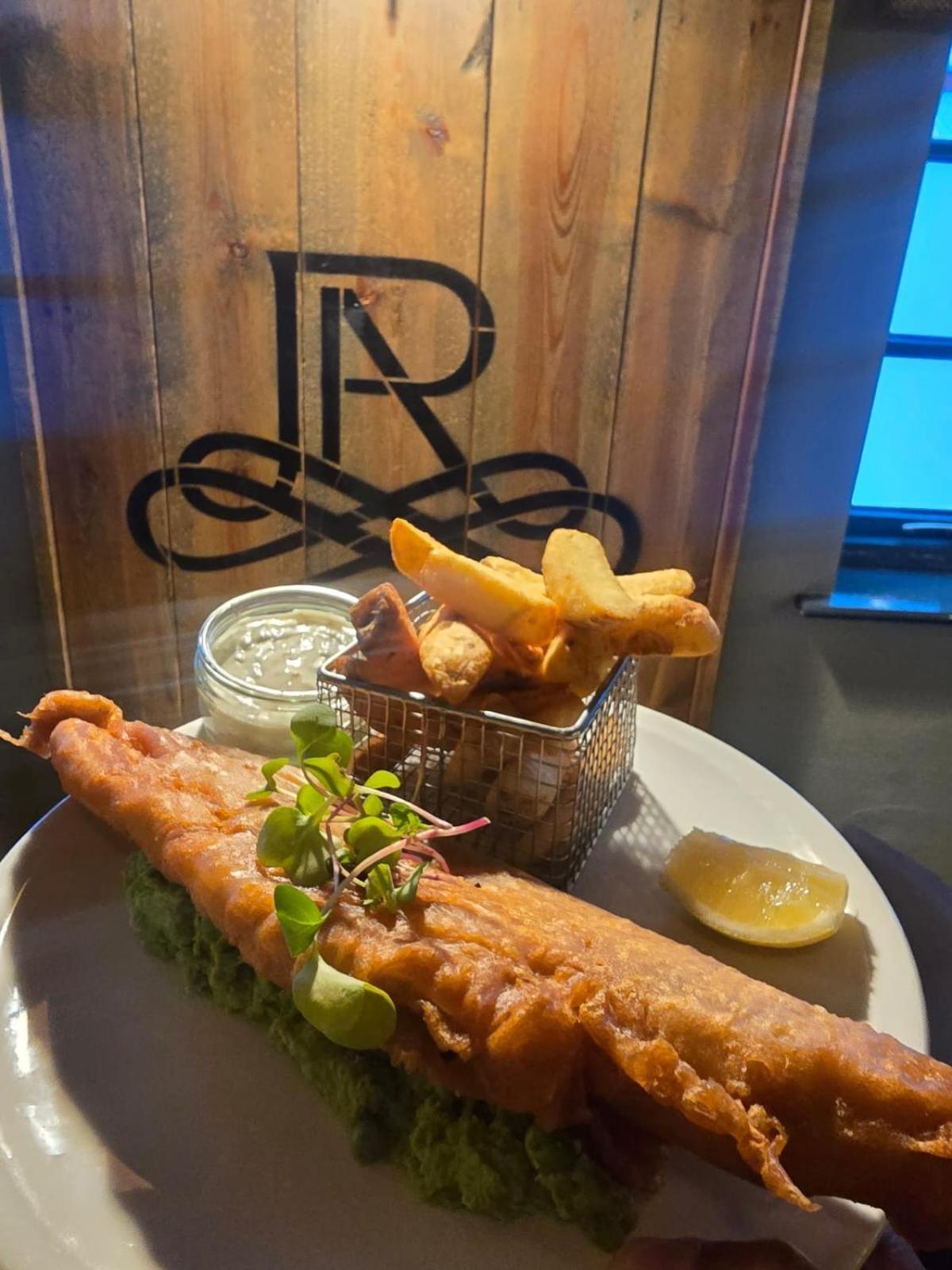 The Royal Arms Hotel Sutton Cheney Екстер'єр фото