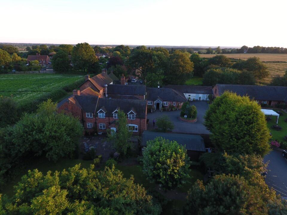 The Royal Arms Hotel Sutton Cheney Екстер'єр фото