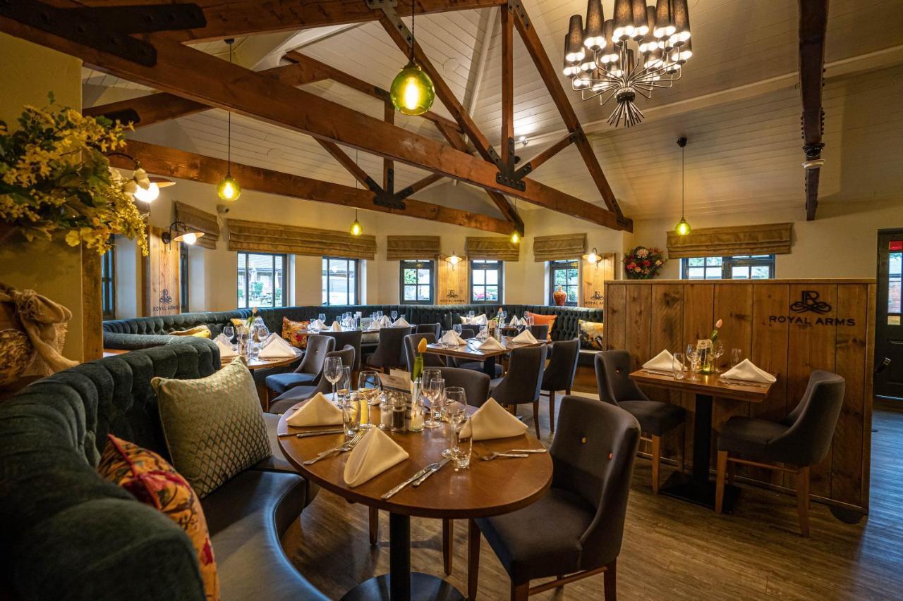 The Royal Arms Hotel Sutton Cheney Екстер'єр фото