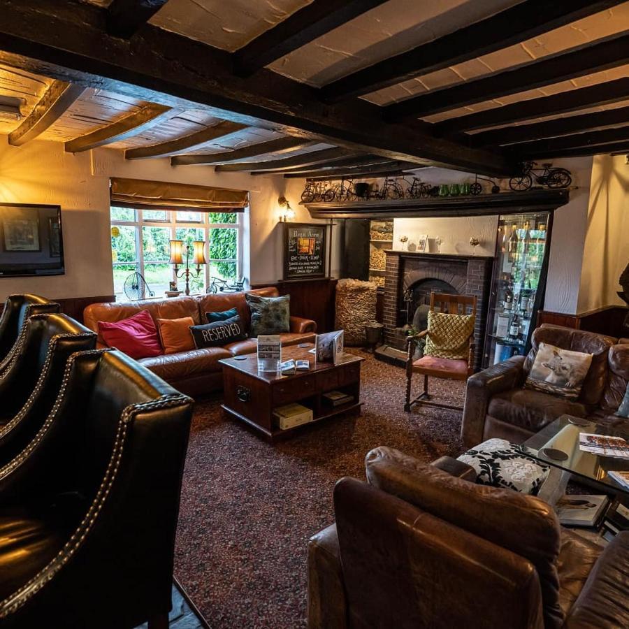 The Royal Arms Hotel Sutton Cheney Екстер'єр фото