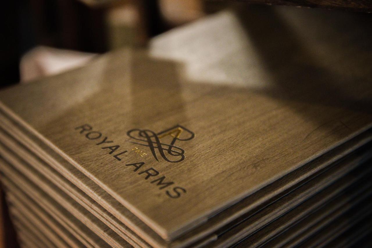 The Royal Arms Hotel Sutton Cheney Екстер'єр фото