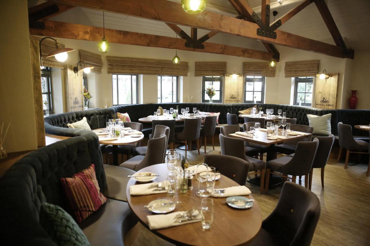 The Royal Arms Hotel Sutton Cheney Екстер'єр фото