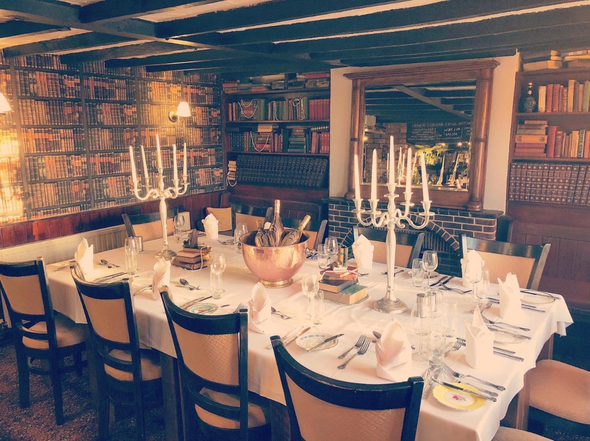 The Royal Arms Hotel Sutton Cheney Екстер'єр фото