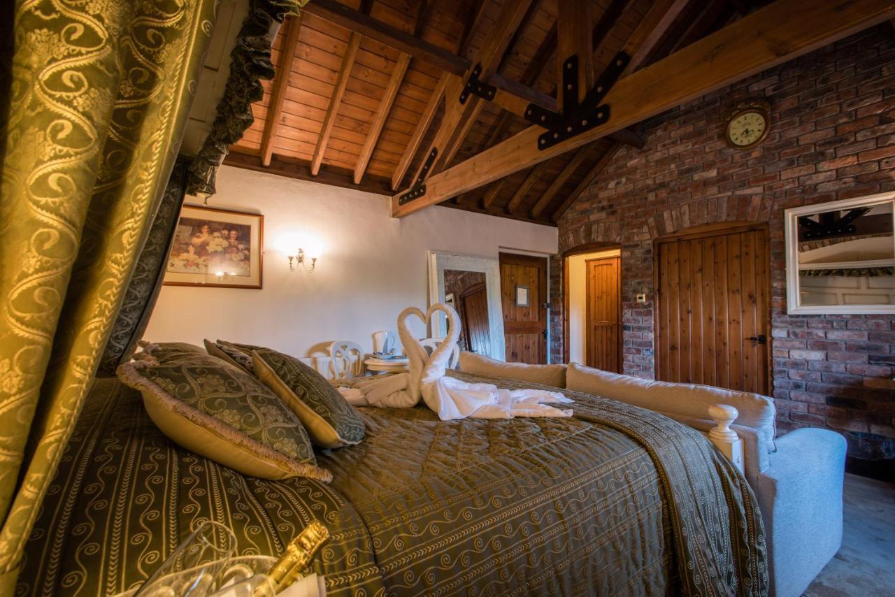 The Royal Arms Hotel Sutton Cheney Екстер'єр фото