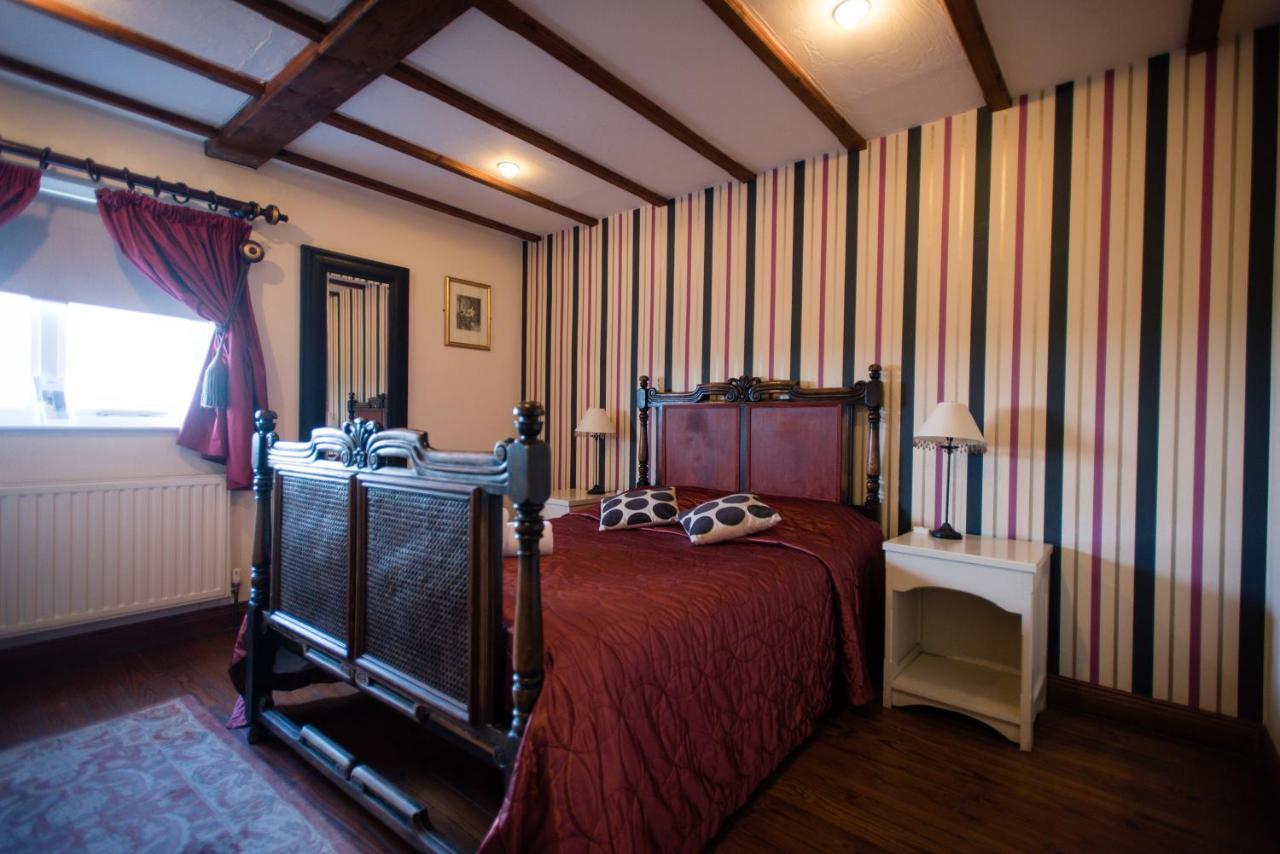 The Royal Arms Hotel Sutton Cheney Екстер'єр фото